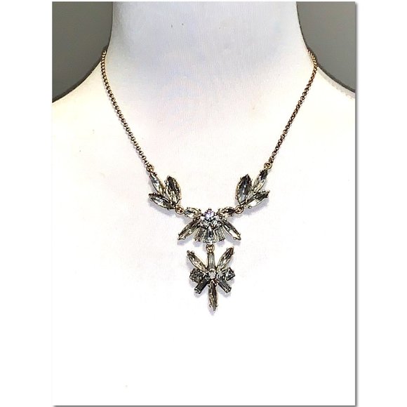 J. Crew Gold Crystal Cluster Statement Necklace NWT - Picture 3 of 5